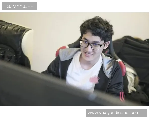 职业联赛分析:FPX展现出卓越的战术灵活性与团队协作能力 职业联赛分析:FPX展现出卓越的战术灵活性与团队协作能力